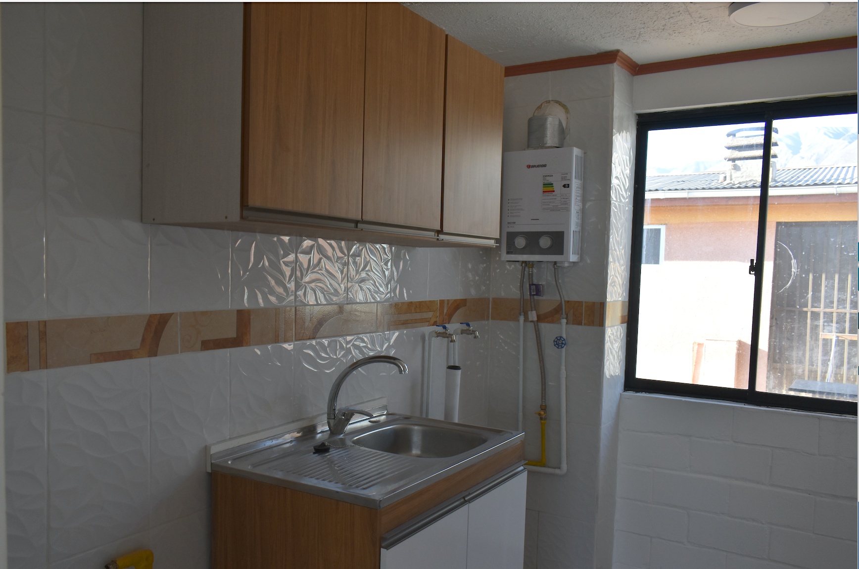 Cocina real del departamento